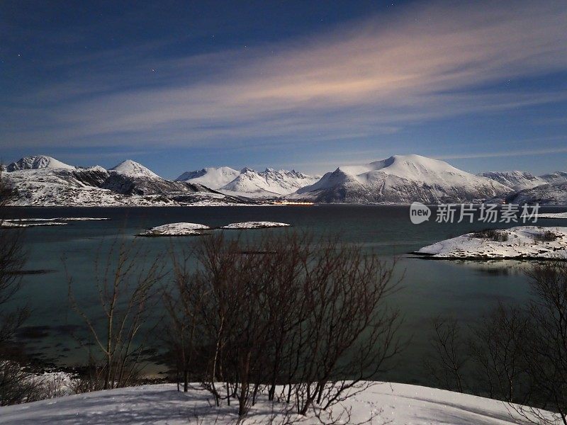 索马洛伊湾的夜晚与雪- 2